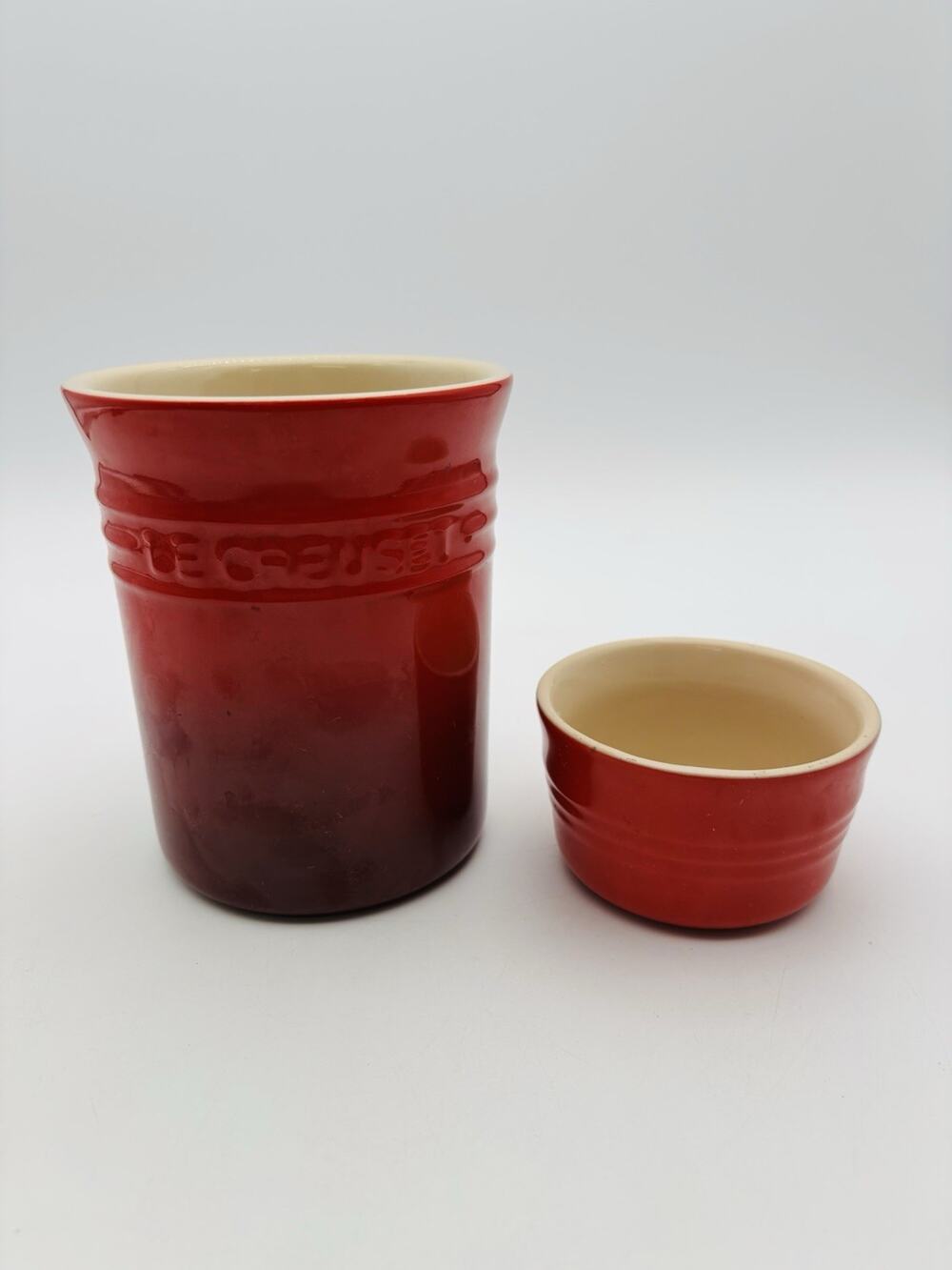 Le Creuset Utensil Crock Holder Cherry Red 6" Kitchen Stoneware And Small Cup